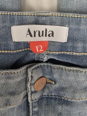 Arula Women's Light Blue Denim Jeans.  Size 12